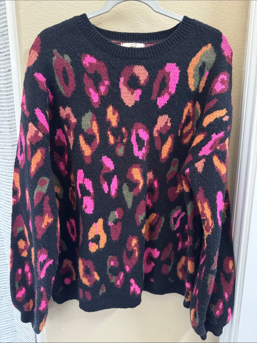 entro Black Crewneck Sweater with Pink, Orange & Olive Leopard Print. Great top!